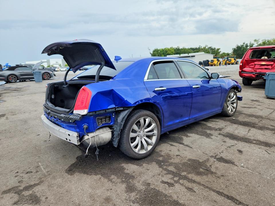 63390646 :رقم المزاد ، 2C3CCAEG0KH705965 vin ، 2019 Chrysler 300 مزاد بيع