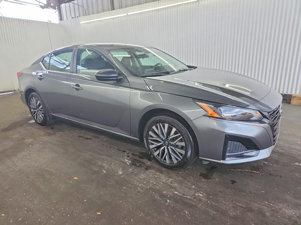 61687256 :رقم المزاد ، 1N4BL4DW5TN330459 vin ، 2026 Nissan Altima مزاد بيع