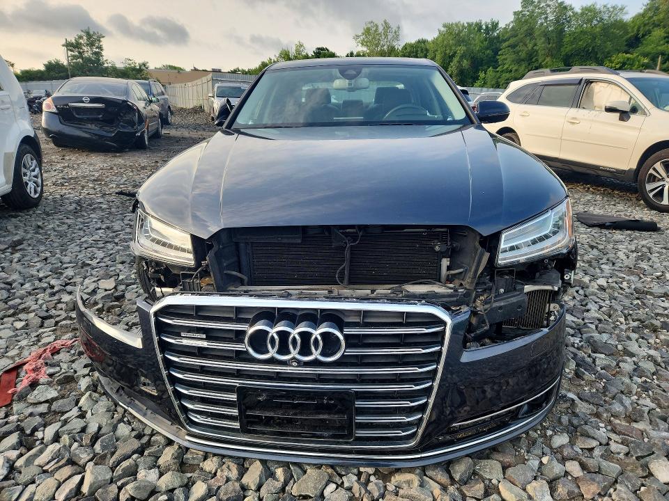 61866476 :رقم المزاد ، WAU32AFD4FN030165 vin ، 2015 Audi A8 مزاد بيع