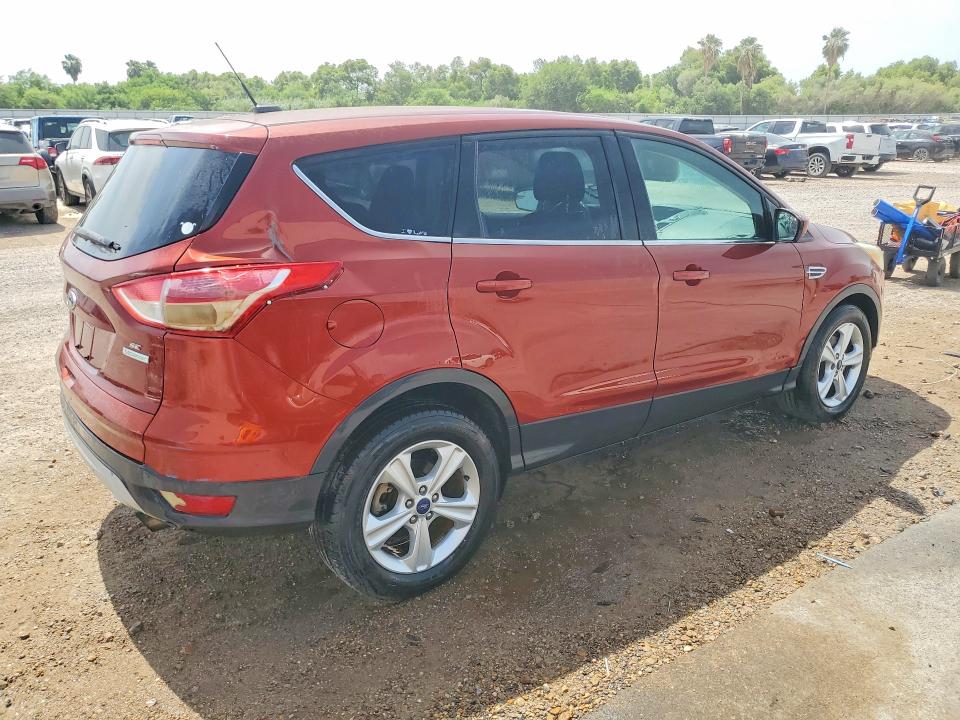 60059986 :رقم المزاد ، 1FMCU0GX7EUD57885 vin ، 2014 Ford Escape مزاد بيع