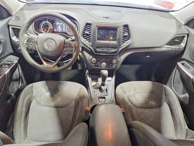 60820816 :رقم المزاد ، 1C4PJLCB5LD628319 vin ، 2020 Jeep Cherokee مزاد بيع