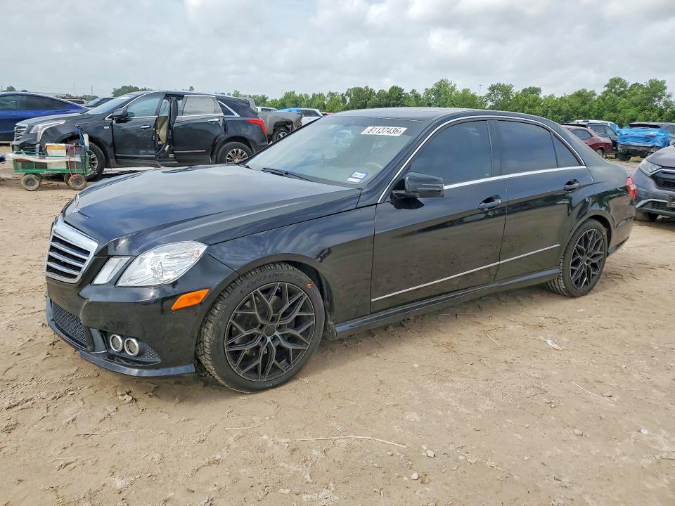 61137436 :رقم المزاد ، WDDHF8HB7AA085801 vin ، 2010 Mercedes-benz E مزاد بيع