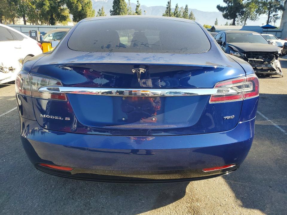 60049866 :رقم المزاد ، 5YJSA1E23HF219425 vin ، 2017 Tesla Model S مزاد بيع