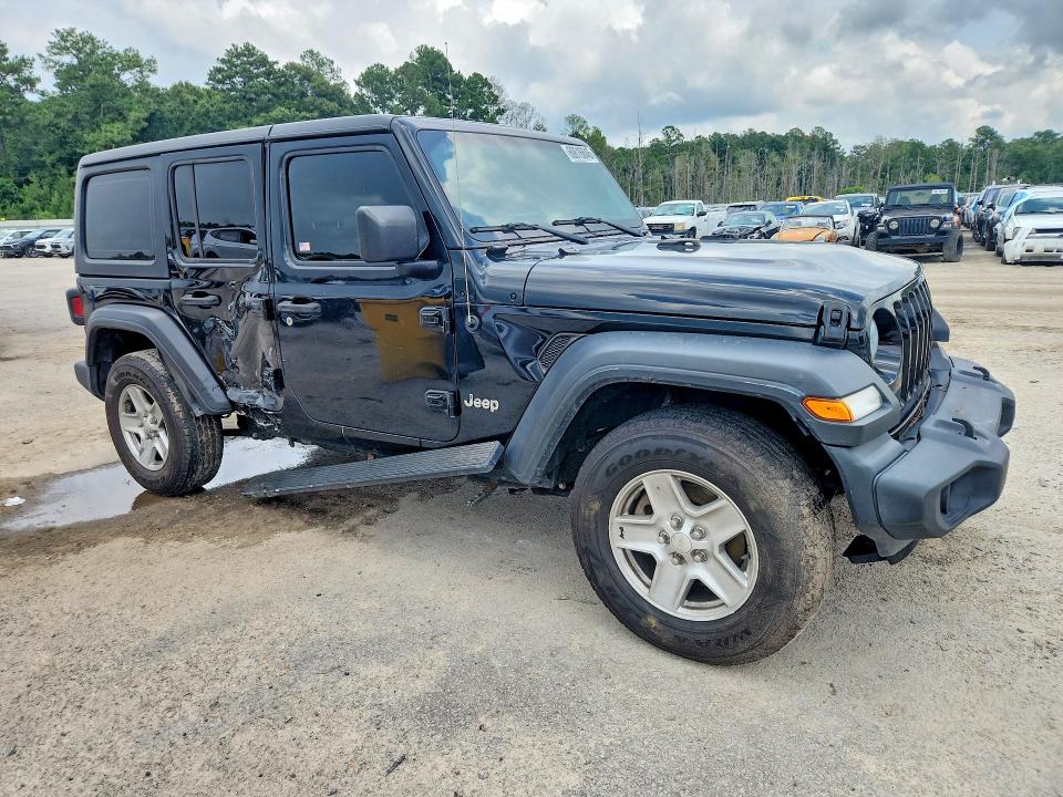 60616846 :رقم المزاد ، 1C4HJXDGXJW145593 vin ، 2018 Jeep Wrangler Unlimited مزاد بيع
