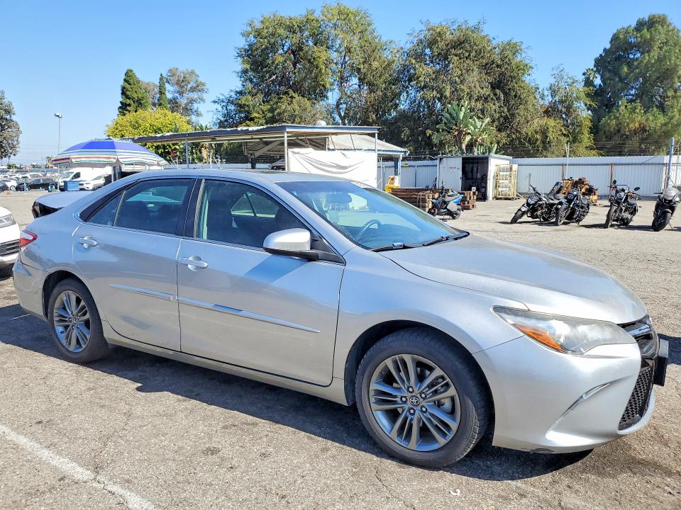 2017 Toyota Camry მანქანა იყიდება აუქციონზე, vin: 4T1BF1FK7HU425186, აუქციონის ნომერი: 63074276