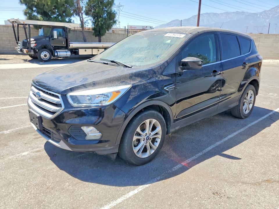 Продажа на аукционе авто 2017 Ford Escape, vin: 1FMCU0GD4HUB09006, номер лота: 62294186