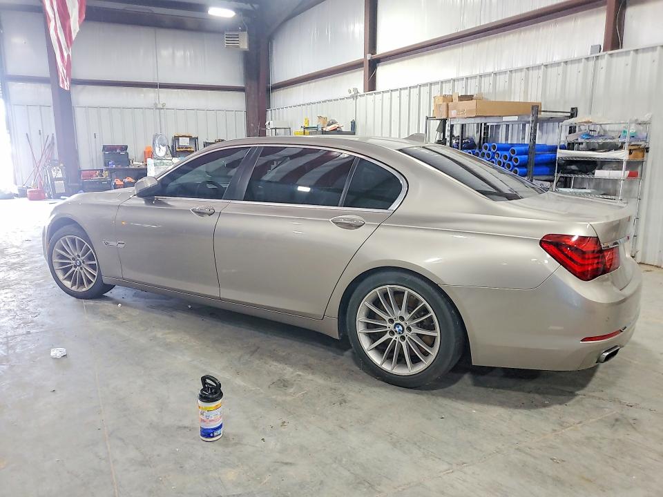 59820016 :رقم المزاد ، WBAYE8C53FD780939 vin ، 2015 Bmw 7 Series مزاد بيع