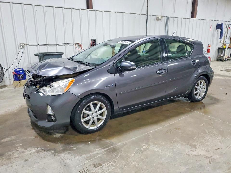 2014 Toyota Prius C მანქანა იყიდება აუქციონზე, vin: JTDKDTB35E1063649, აუქციონის ნომერი: 62102626