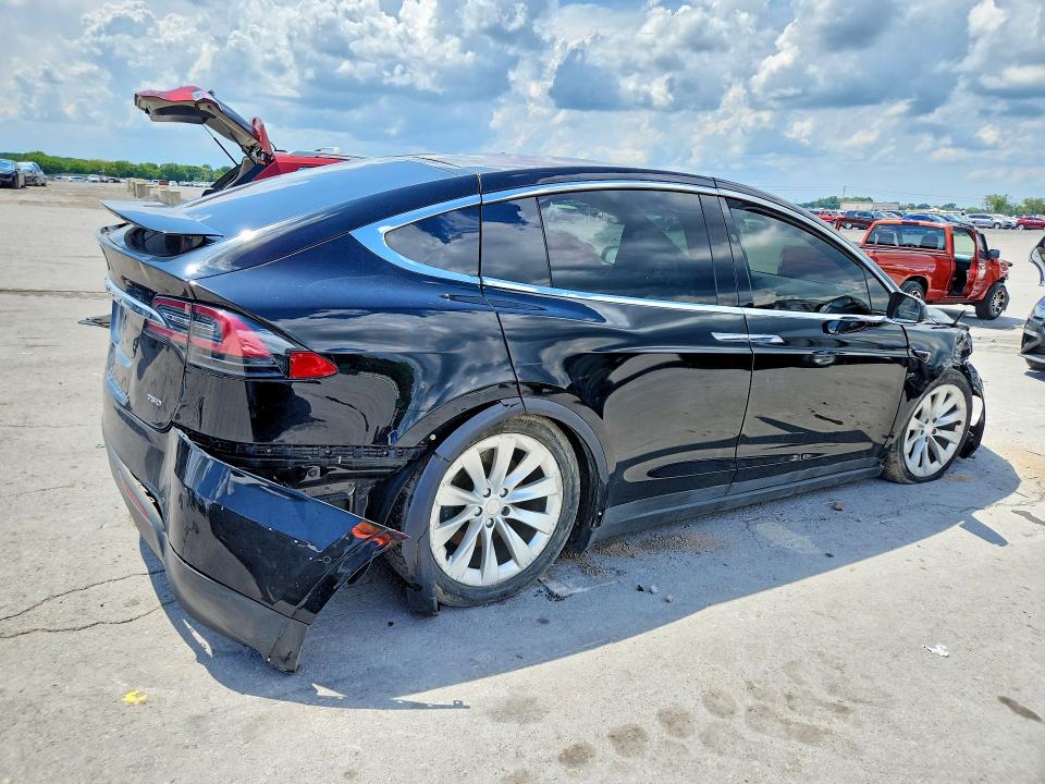 Продаж на аукціоні авто 2017 Tesla Model X, vin: 5YJXCBE26HF049096, номер лоту: 60079576