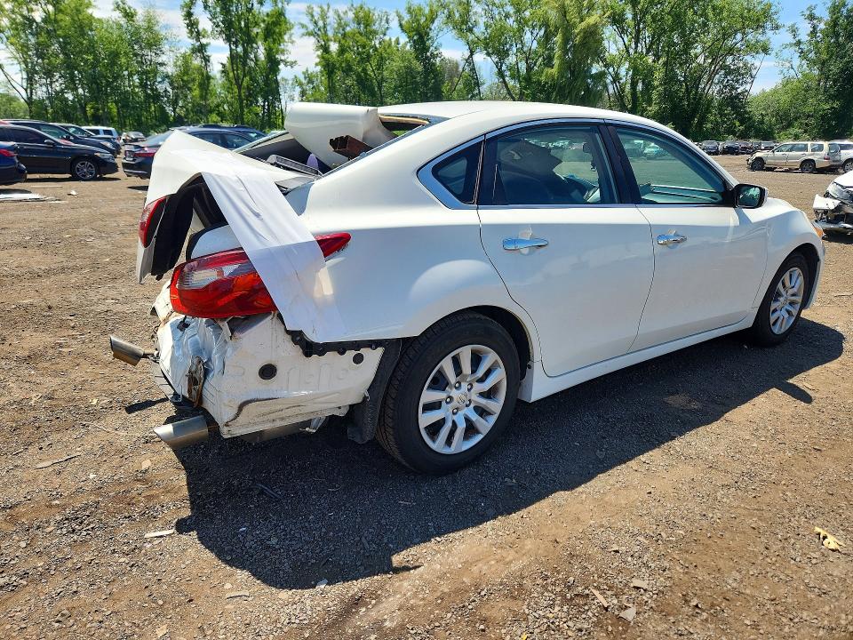 61153036 :رقم المزاد ، 1N4AL3AP4JC119037 vin ، 2018 Nissan Altima مزاد بيع