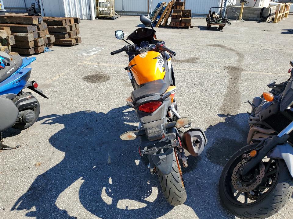 62995286 :رقم المزاد ، MLHMC4100D5301467 vin ، 2013 Honda Cbr250 مزاد بيع