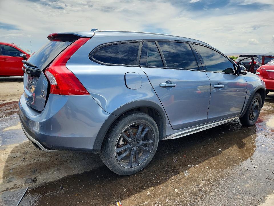 Продаж на аукціоні авто 2018 Volvo V60 Cross Country, vin: YV440MWK6J2056352, номер лоту: 62513276