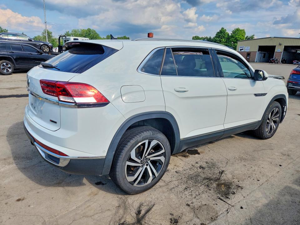 2021 Volkswagen Atlas Cross Sport მანქანა იყიდება აუქციონზე, vin: 1V2TE2CA4MC211607, აუქციონის ნომერი: 60438316