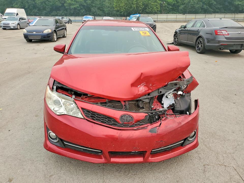 61285766 :رقم المزاد ، 4T1BF1FK7EU861189 vin ، 2014 Toyota Camry مزاد بيع