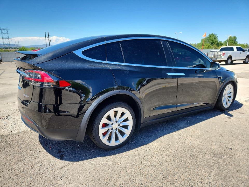 Продаж на аукціоні авто 2020 Tesla Model X, vin: 5YJXCDE4XLF236105, номер лоту: 60649856
