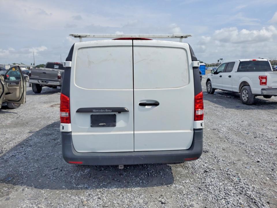 63391166 :رقم المزاد ، WD3PG2EA9H3210513 vin ، 2017 Mercedes-benz Metris مزاد بيع