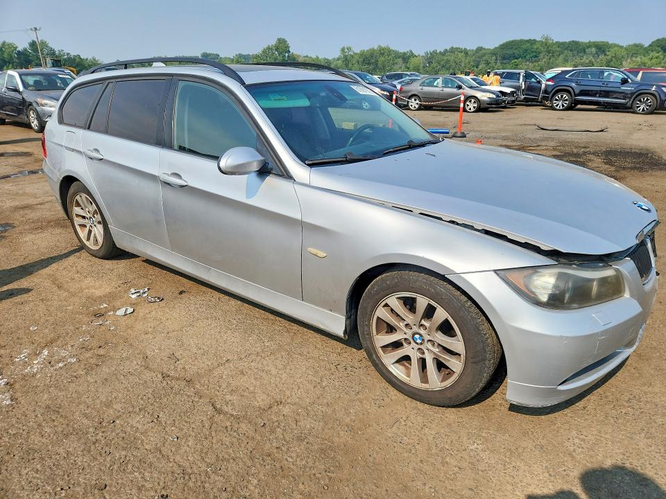 Продажа на аукционе авто 2007 Bmw 328, vin: WBAVT73517FZ35724, номер лота: 61091976