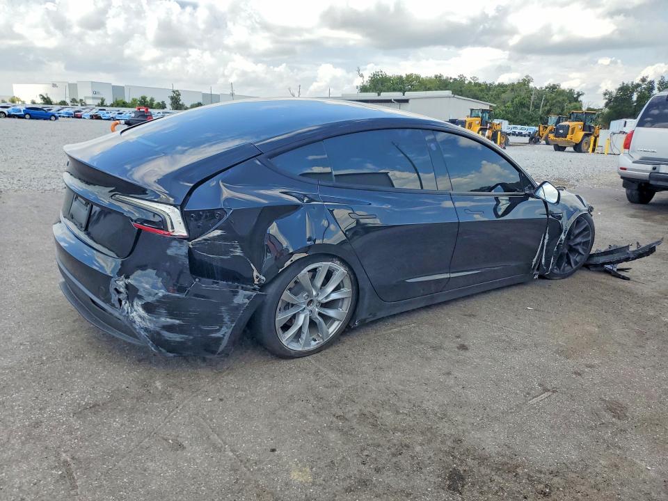 61777986 :رقم المزاد ، 5YJ3E1EA4RF735407 vin ، 2024 Tesla Model 3 مزاد بيع