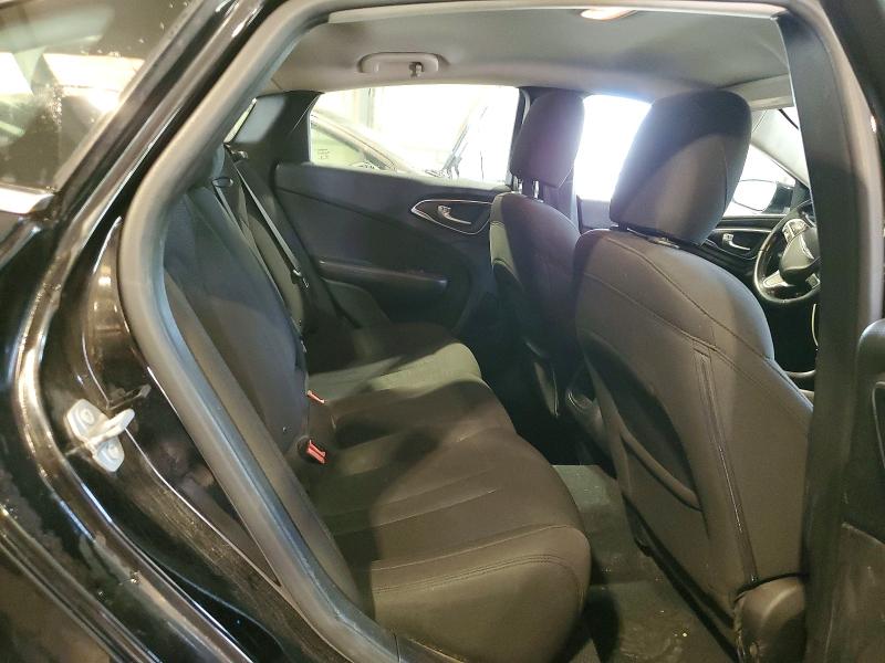61953016 :رقم المزاد ، 1C3CCCABXFN733274 vin ، 2015 Chrysler 200 مزاد بيع