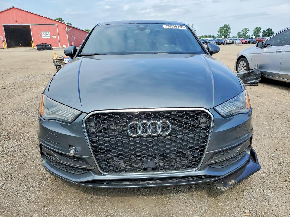 59330396 :رقم المزاد ، WAUKFRFF4F1002986 vin ، 2015 Audi A3 مزاد بيع