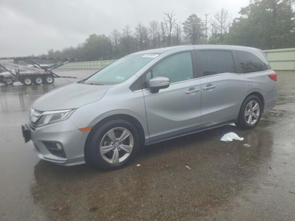 59539656 :رقم المزاد ، 5FNRL6H72JB107511 vin ، 2018 Honda Odyssey مزاد بيع