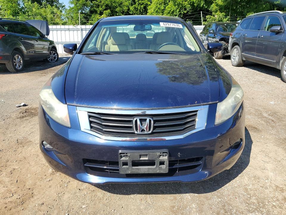 62977636 :رقم المزاد ، 1HGCP36808A802451 vin ، 2008 Honda Accord مزاد بيع