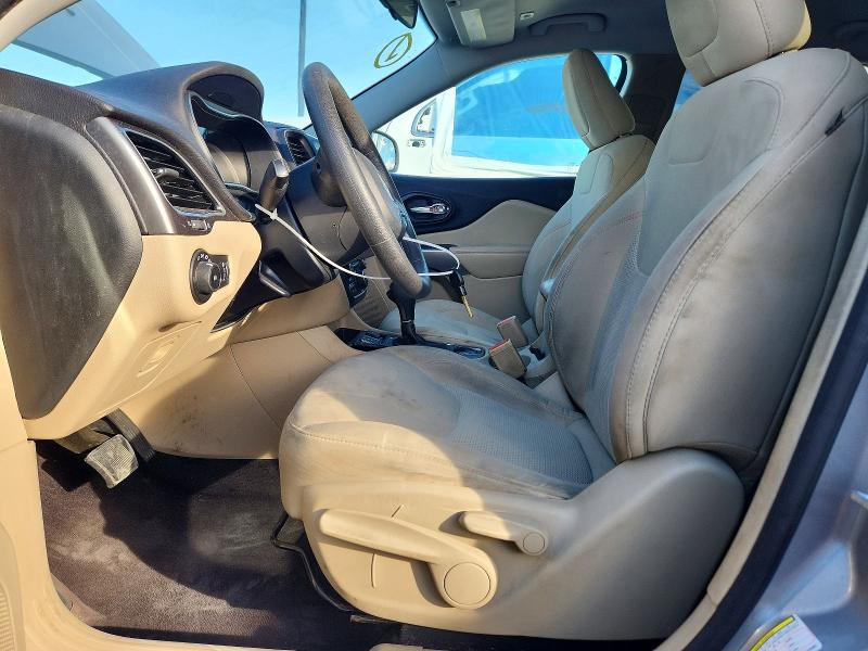 57598616 :رقم المزاد ، 1C4PJLCB3KD203857 vin ، 2019 Jeep Cherokee مزاد بيع