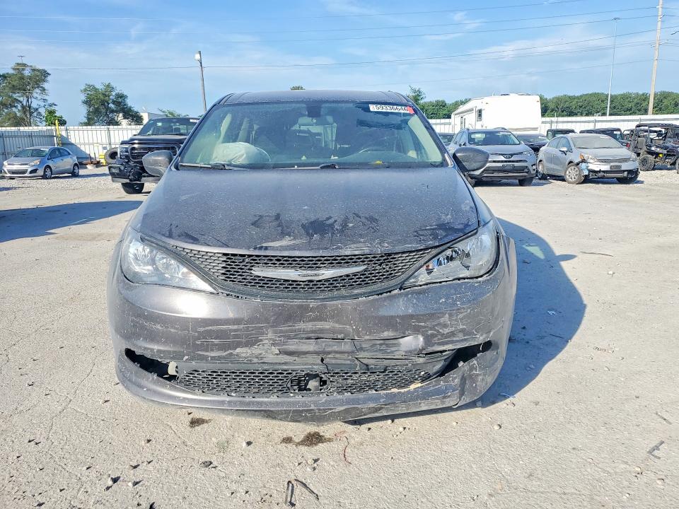 59336646 :رقم المزاد ، 2C4RC1CG7NR105192 vin ، 2022 Chrysler Voyager مزاد بيع