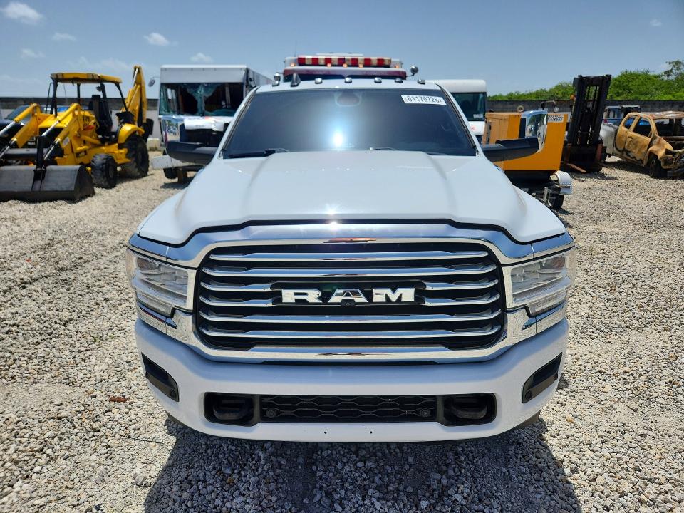 61170726 :رقم المزاد ، 3C63RRNL8NG135215 vin ، 2022 Ram 3500 مزاد بيع