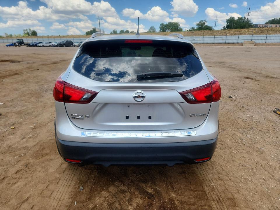 Продажа на аукционе авто 2017 Nissan Rogue Sport, vin: JN1BJ1CR2HW123106, номер лота: 61987376