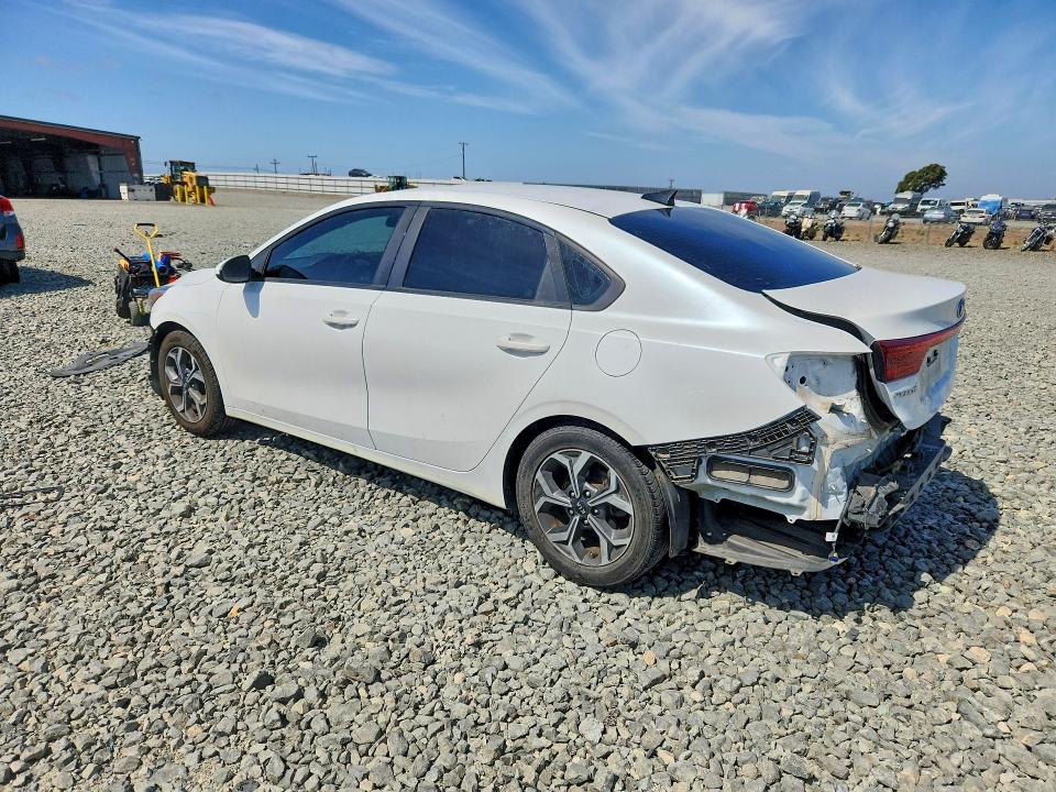2021 Kia Forte მანქანა იყიდება აუქციონზე, vin: 3KPF24AD5ME297941, აუქციონის ნომერი: 59832866