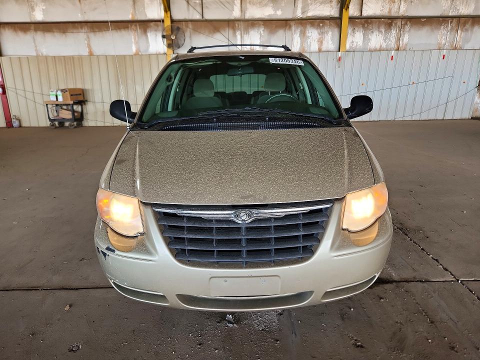 Продажа на аукционе авто 2005 Chrysler Town & Country, vin: 2C4GP54L15R524654, номер лота: 61208346