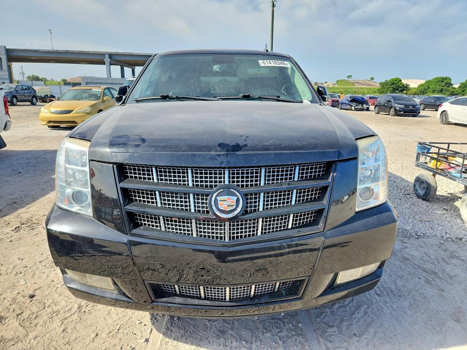 61418346 :رقم المزاد ، 1GYS3CEF8DR137844 vin ، 2013 Cadillac Escalade مزاد بيع