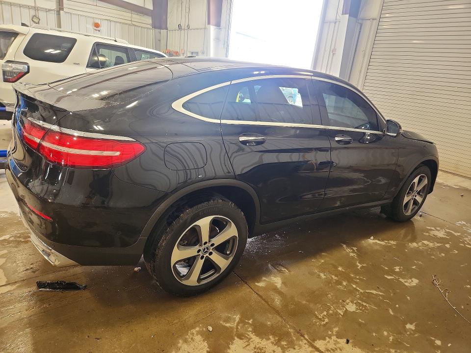 60661526 :رقم المزاد ، WDC0J4KB6KF578424 vin ، 2019 Mercedes-benz Glc Coupe مزاد بيع