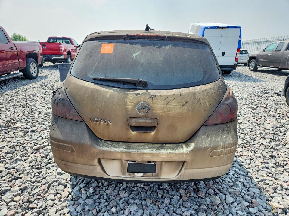 61690676 :رقم المزاد ، 3N1BC1CP2AL448102 vin ، 2010 Nissan Versa مزاد بيع