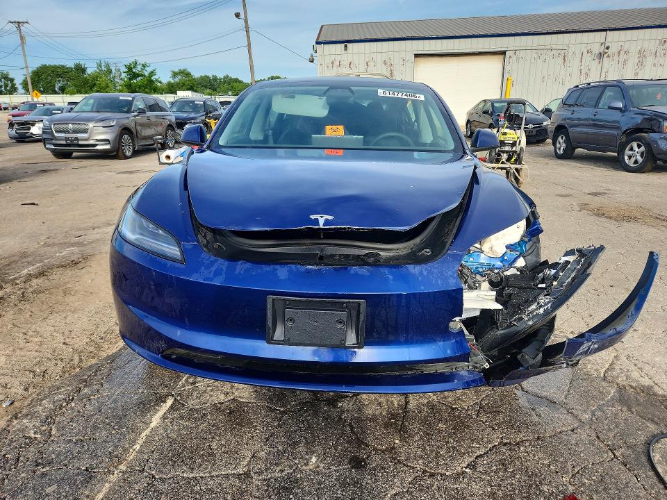 2025 Tesla Model 3 მანქანა იყიდება აუქციონზე, vin: 5YJ3E1EAXSF038068, აუქციონის ნომერი: 61477406
