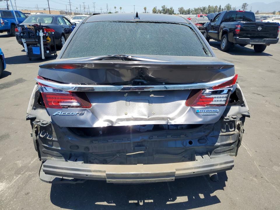 61623716 :رقم المزاد ، JHMCR6F74HC002711 vin ، 2017 Honda Accord مزاد بيع