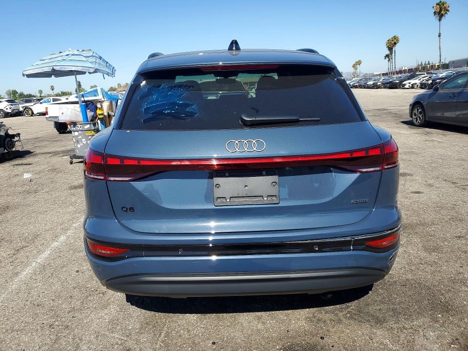 59989826 :رقم المزاد ، WA124BGF0SA077414 vin ، 2025 Audi Q6 E-tron مزاد بيع