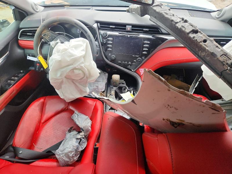 61411696 :رقم المزاد ، 4T1BZ1HK6KU507163 vin ، 2019 Toyota Camry مزاد بيع