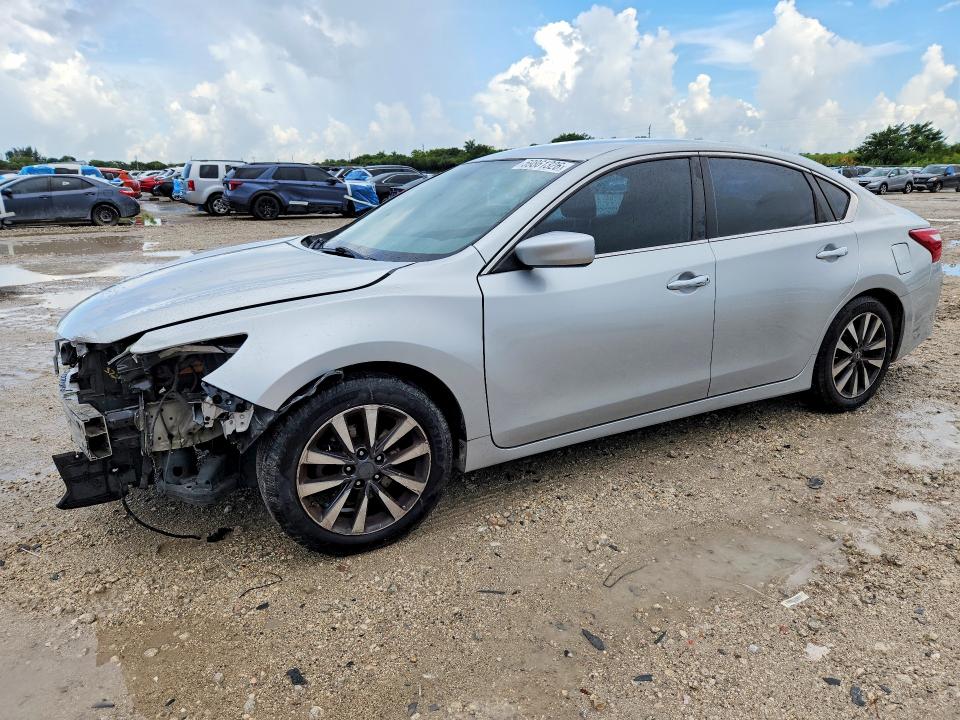 2017 Nissan Altima მანქანა იყიდება აუქციონზე, vin: 1N4AL3APXHC164543, აუქციონის ნომერი: 59861326