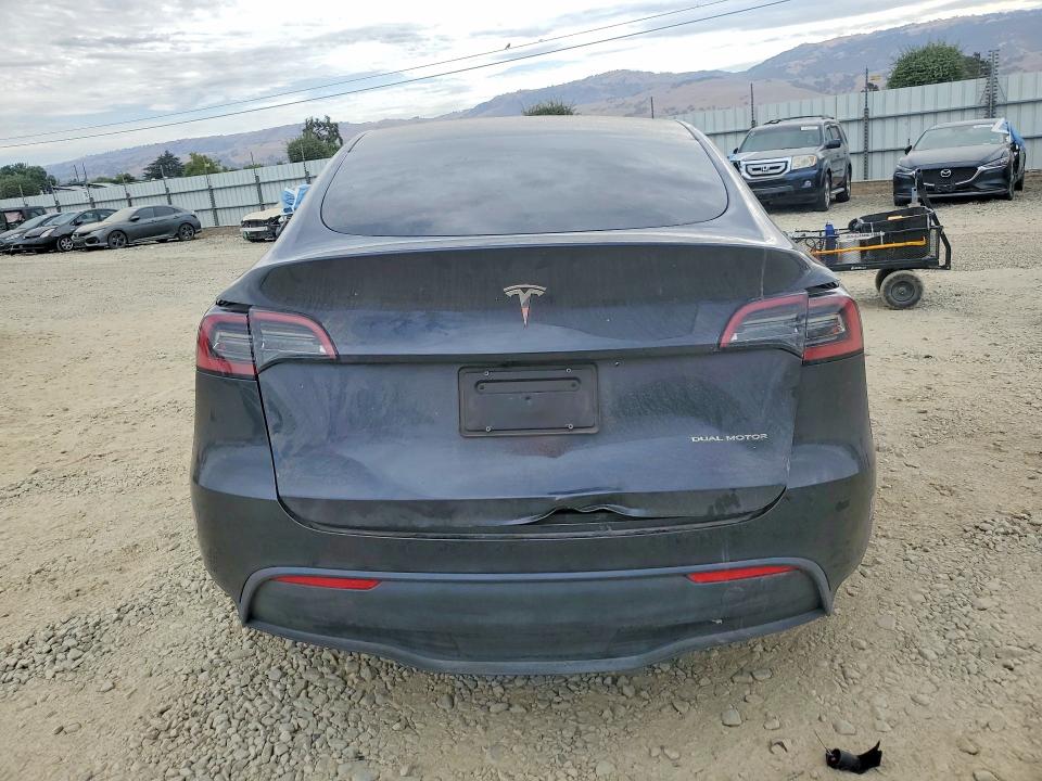 Продажа на аукционе авто 2024 Tesla Model Y, vin: 7SAYGDEE0RF158429, номер лота: 58757716