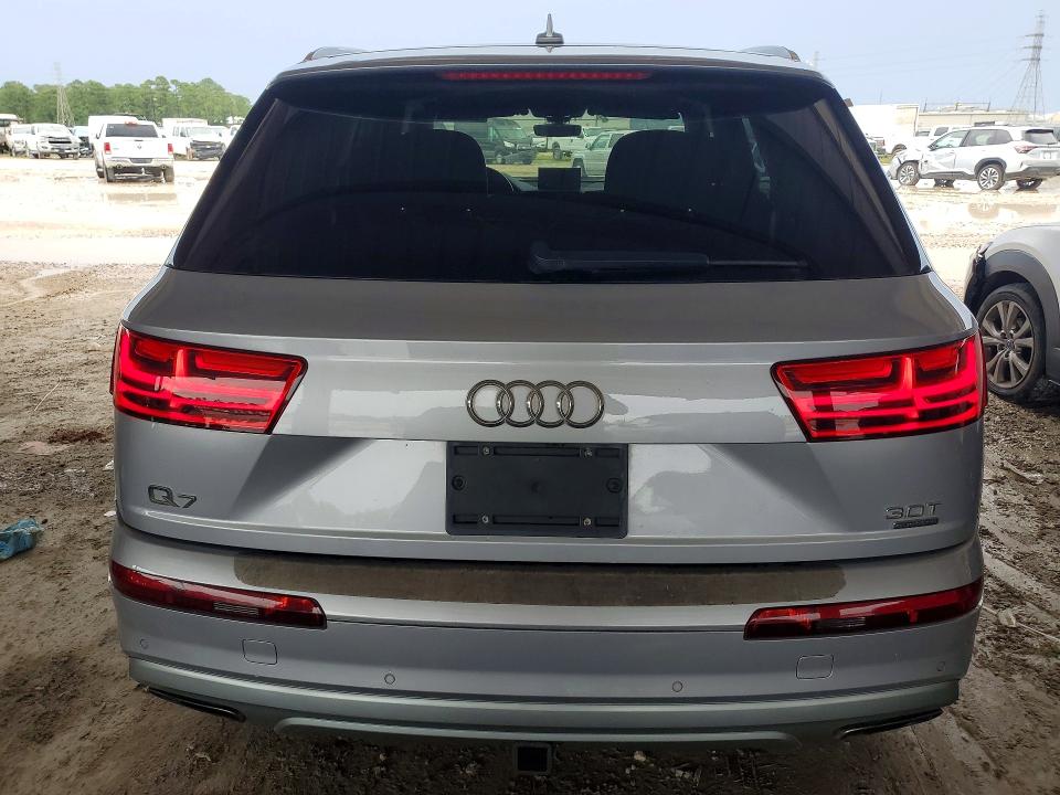60800266 :رقم المزاد ، WA1LAAF7XHD004155 vin ، 2017 Audi Q7 مزاد بيع