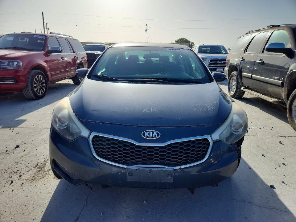 2015 Kia Forte მანქანა იყიდება აუქციონზე, vin: KNAFX4A66F5367722, აუქციონის ნომერი: 61569966