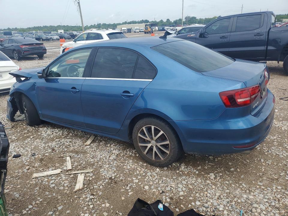 61318256 :رقم المزاد ، 3VWDB7AJ0JM259319 vin ، 2018 Volkswagen Jetta مزاد بيع