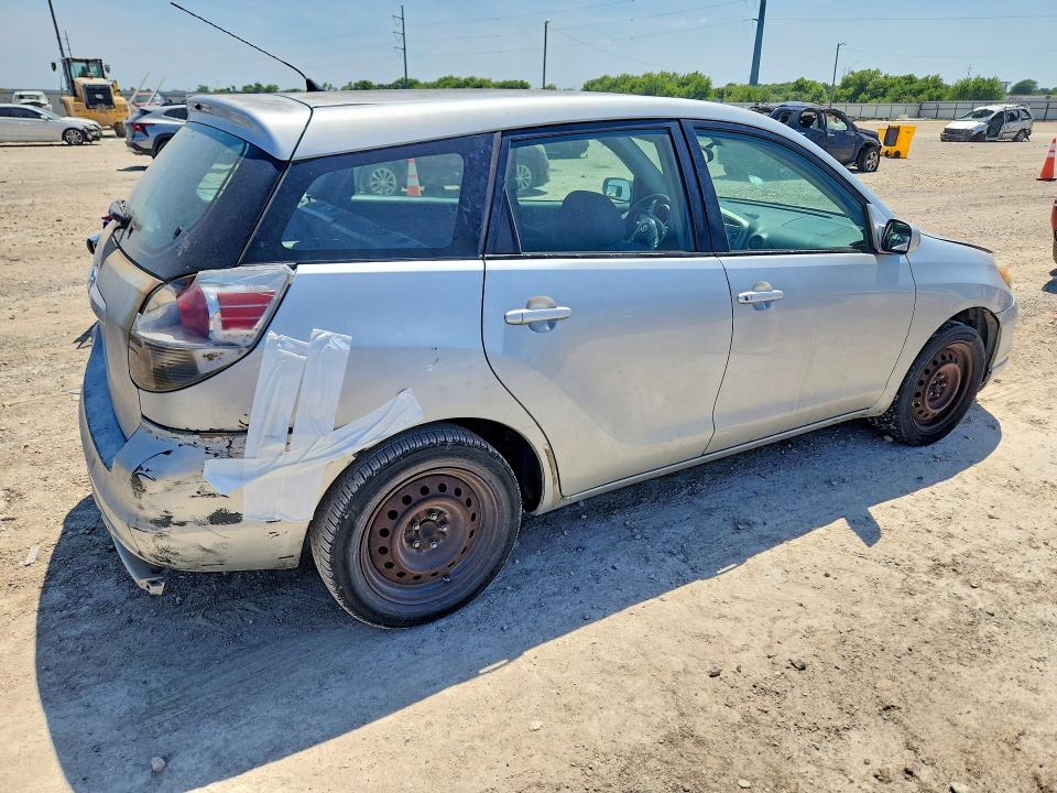 62630336 :رقم المزاد ، 2T1KR32E75C477692 vin ، 2005 Toyota Matrix مزاد بيع