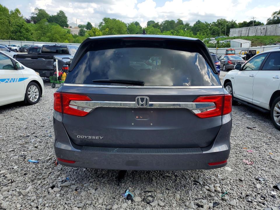 60359136 :رقم المزاد ، 5FNRL6H77JB022566 vin ، 2018 Honda Odyssey مزاد بيع