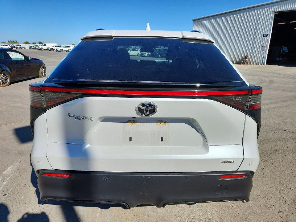 62839186 :رقم المزاد ، JTMABACA8PA022048 vin ، 2023 Toyota Bz4x مزاد بيع