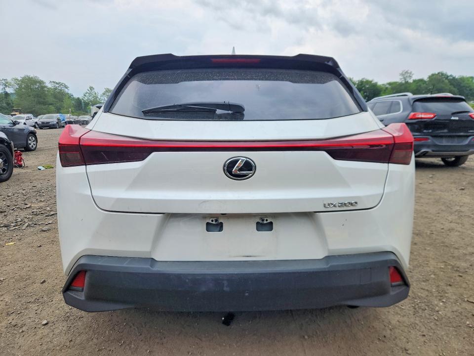 61574946 :رقم المزاد ، JTHX3JBH0N2055489 vin ، 2022 Lexus Ux 200 مزاد بيع