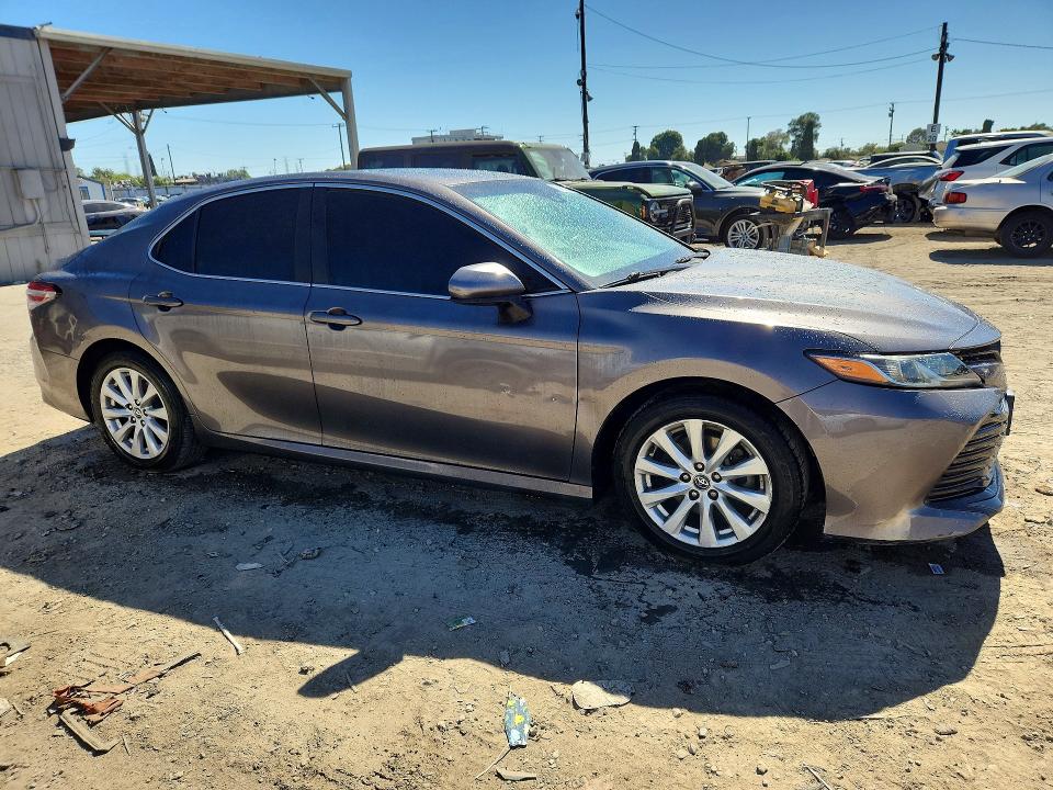Продаж на аукціоні авто 2018 Toyota Camry, vin: 4T1B11HK3JU658239, номер лоту: 60198046