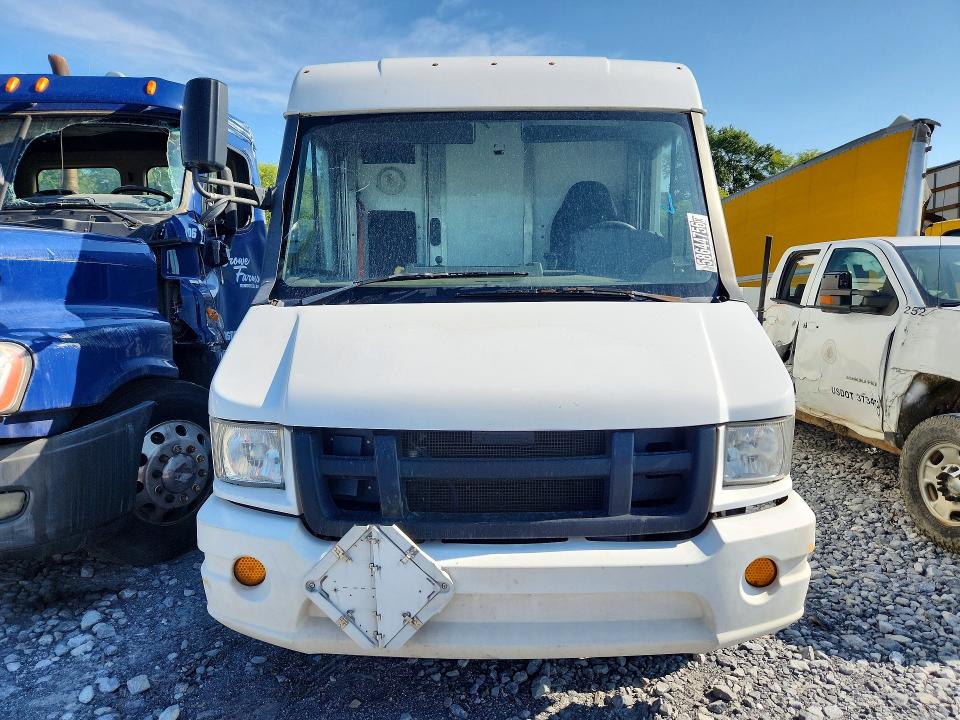 2013 Isuzu Npr მანქანა იყიდება აუქციონზე, vin: JALB4T175D7W01572, აუქციონის ნომერი: 58644756